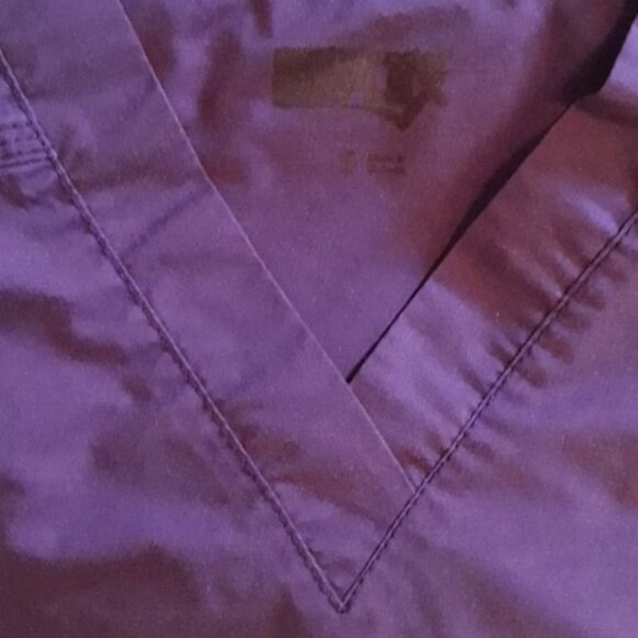 Purple scrub top - Picture 3 of 3